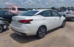 نيسان فيرسا